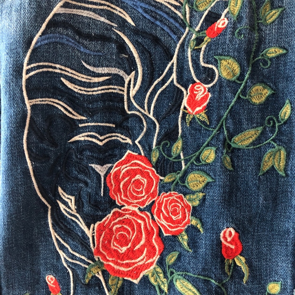 Embroidered denim jacket - Picture 5 of 6